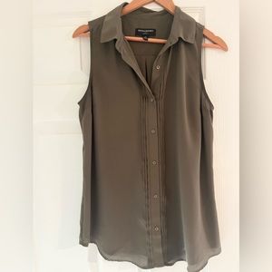 Banana republic medium tank